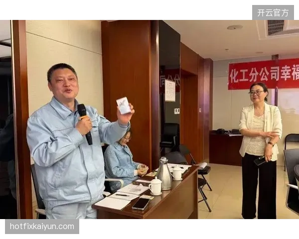 教练组需配备心理专家，为球员在长期封闭集训期间提供必要的心理疏导与支持服务。